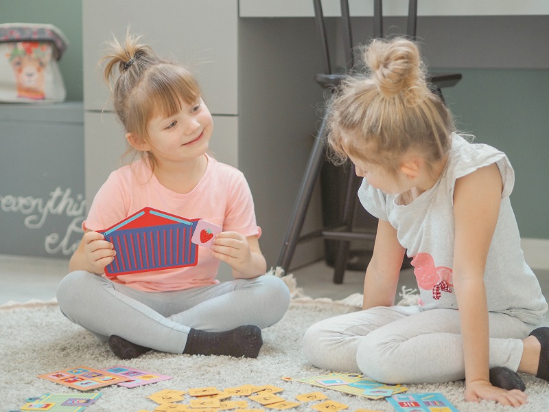 Zakupy. Gra edukacyjna. Kapitan Nauka | Trening pamięci, myślenia logicznego i umiejętności współpracy